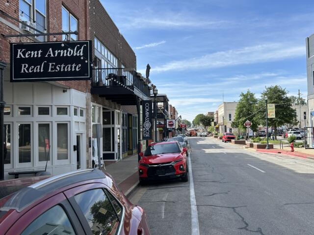 Report from a study of downtown jonesboro traffic to be presented to a jonesboro city council committee Tuesday night