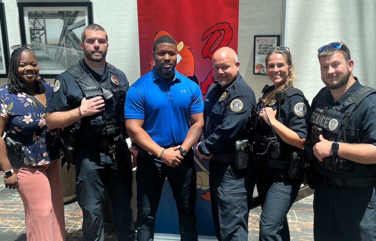 Jonesboro Police officers graduate Dare America