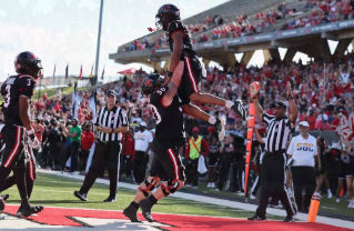 Arkansas State mounts crazy one minute drive to defeat Texas State 31-30