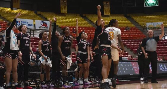 Lady Red Wolves Keep Rolling in Monroe