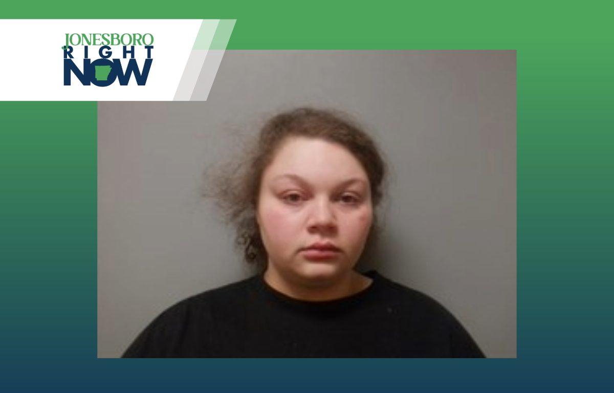 mug shot liberty thompson, woman with black shirt