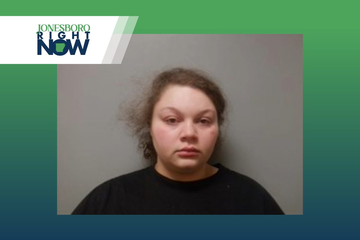 mug shot liberty thompson, woman with black shirt