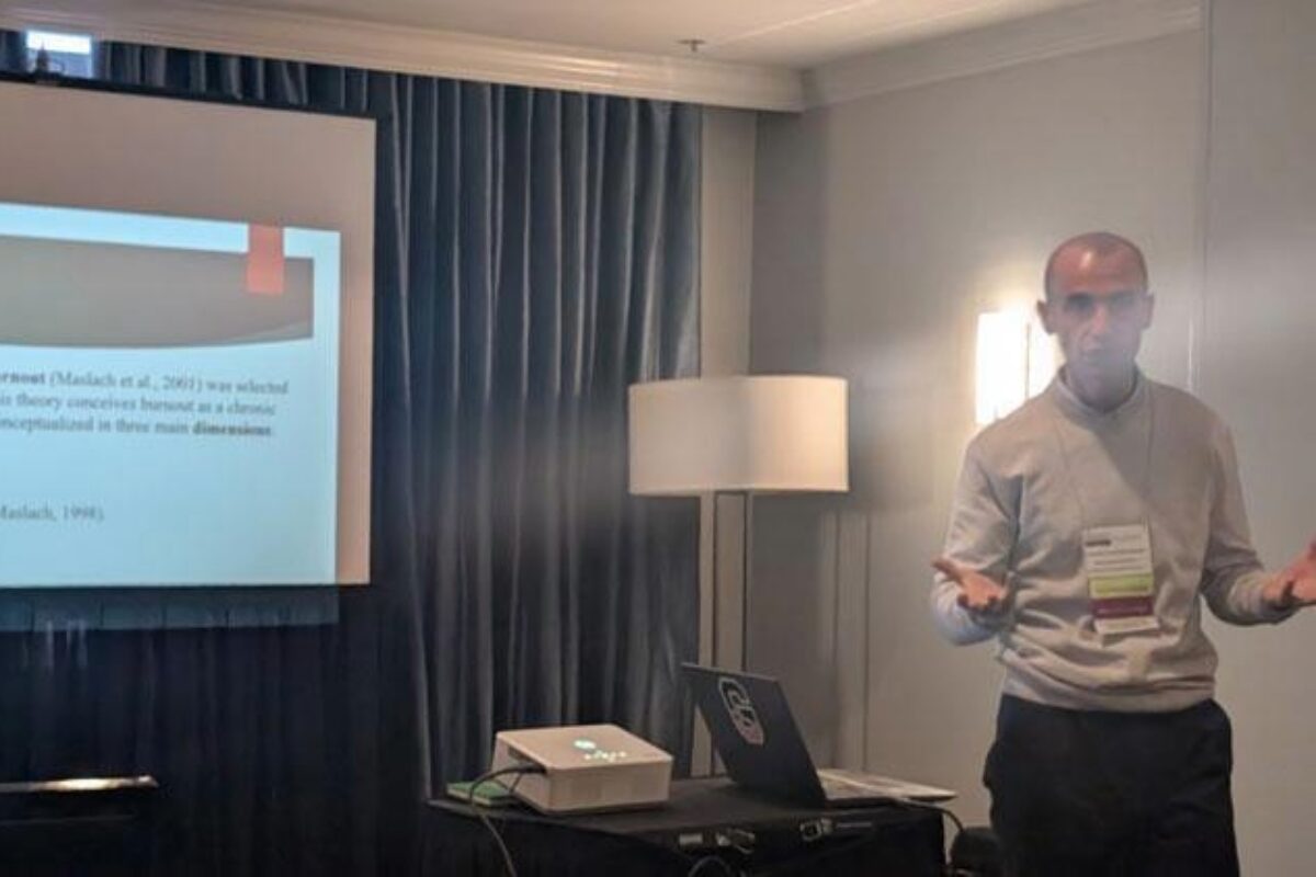 Dr. Eduardo Torrecillas Sanchez during his presentation.