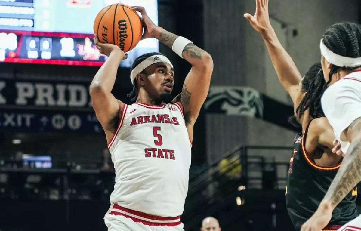 A state mens basketball player