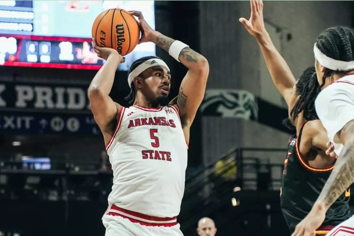 A state mens basketball player