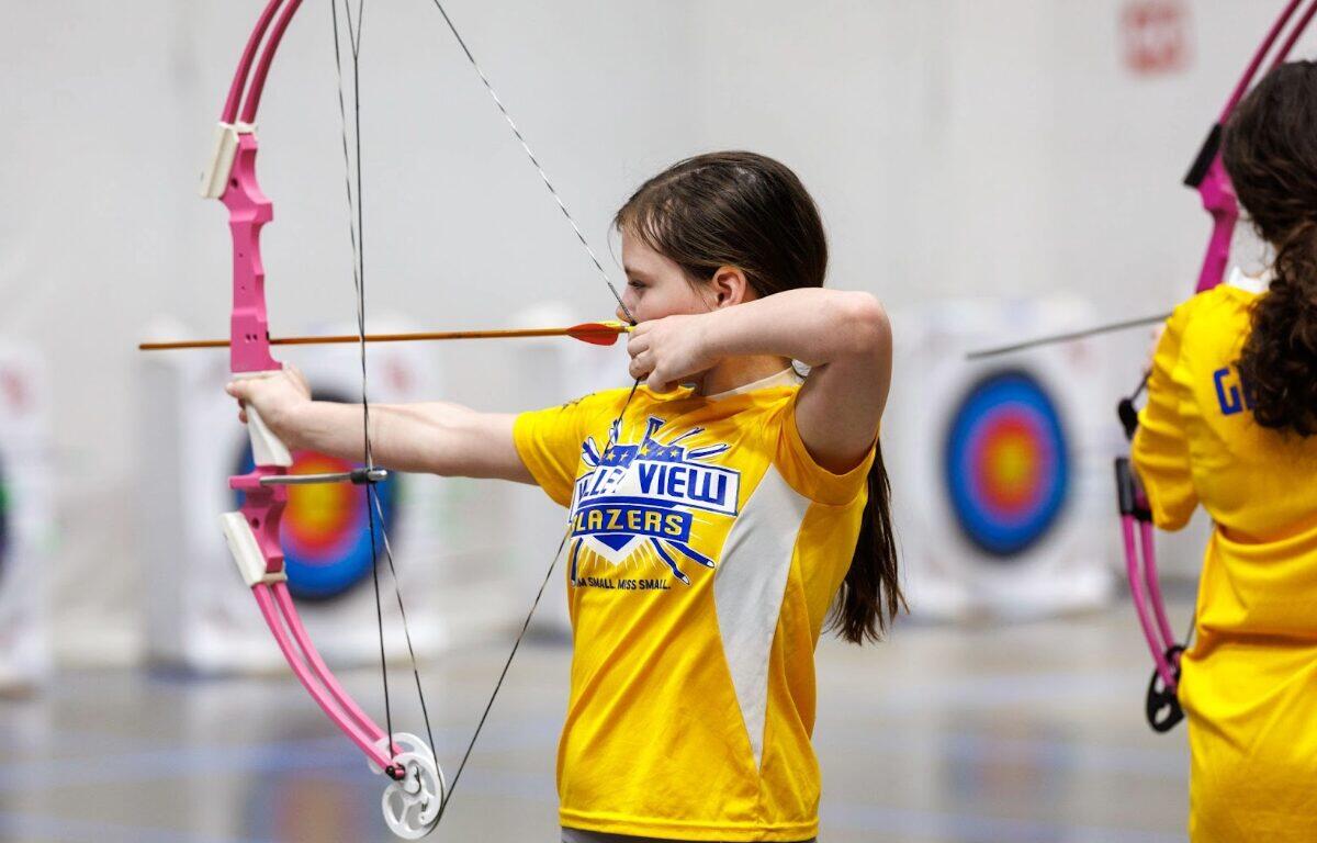 Teams consist of boys and girls in all divisions of the AGFC’s Archery in the Schools Program. AGFC photo by Mike Wintroath.