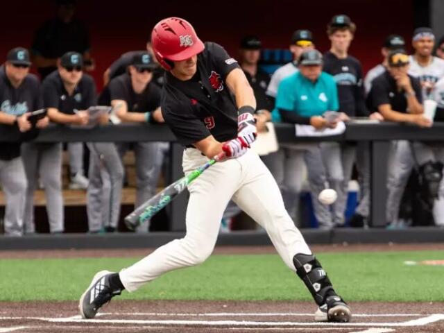 Red Wolves Salvage Finale, Show Fight Against No. 11 Coastal Carolina