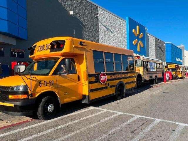 Northeast Arkansas donates more than 33,000 school supplies during 21st annual Stuff the Bus Nearly $10,000 in cash donations will purchase thousands more supplies for students across Region 8